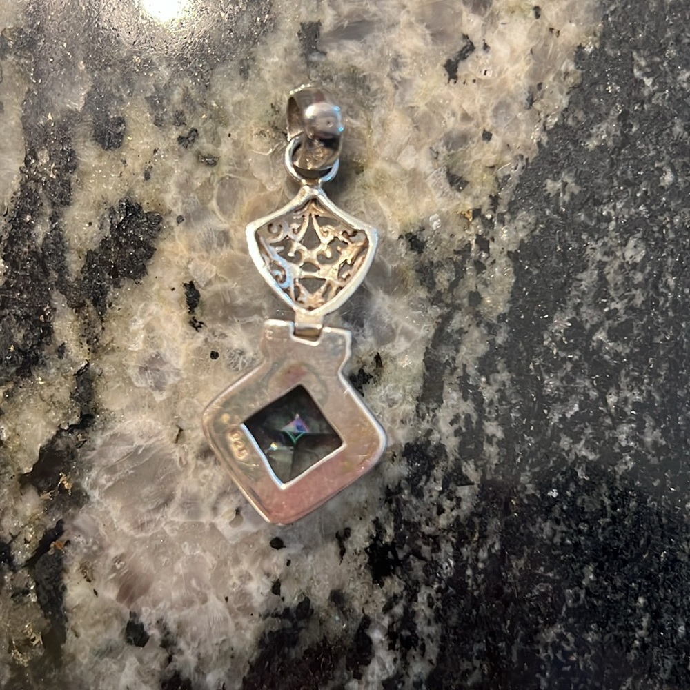 Sterling Silver Mystic topaz pendant. Beautiful purple - Picture 5 of 8